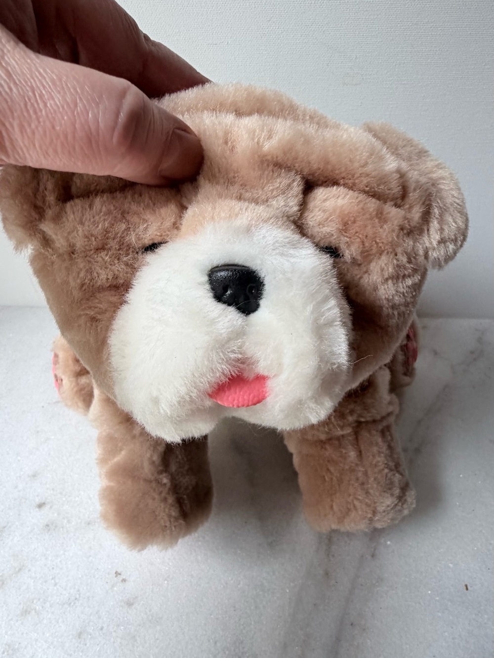 Little Live Pets Rollie My Kissing Puppy, an interactive toy - Picture 3 of 9